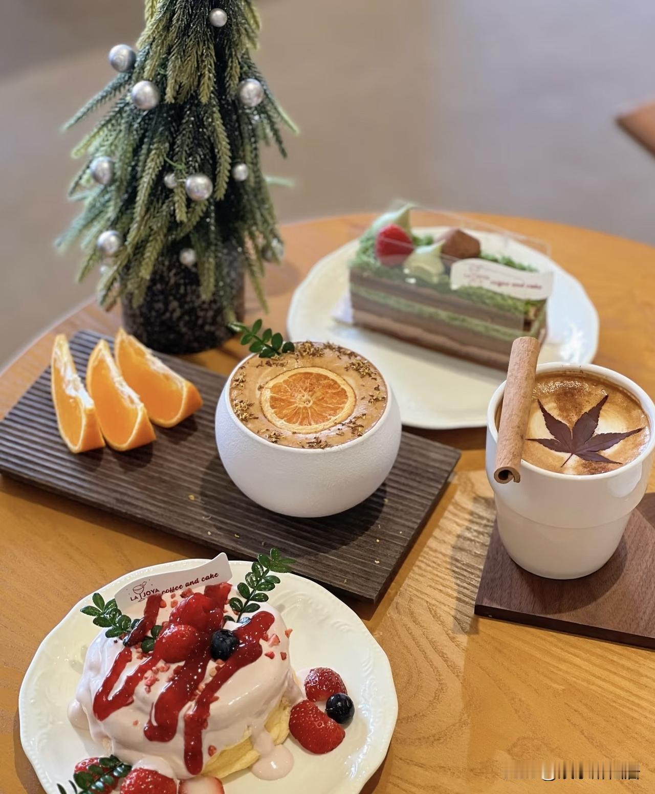 咖啡味道属实还不错！颜值和口味都在线！比较浓郁不寡淡，而且每款咖啡味道还是挺不一