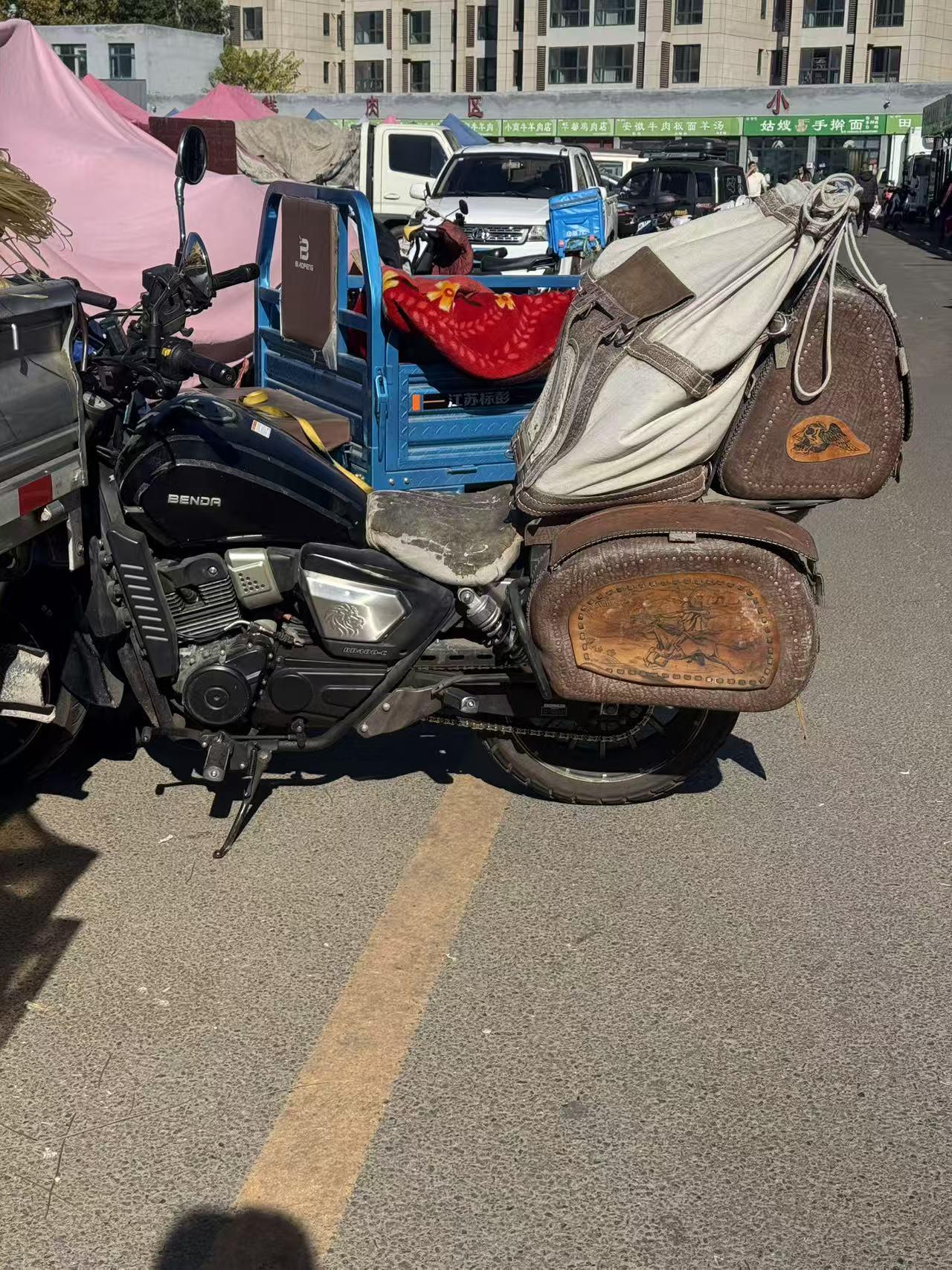 路遇一位大爷，这座驾太狂了😯😯😯