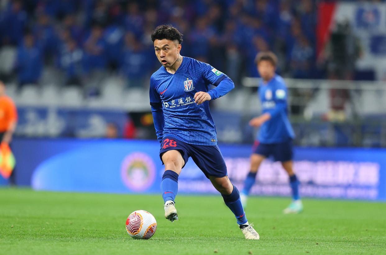 曹赟定会不会很后悔？如果曹赟定当年不离开海港是不是就能和球队见证中超四冠了呢？因