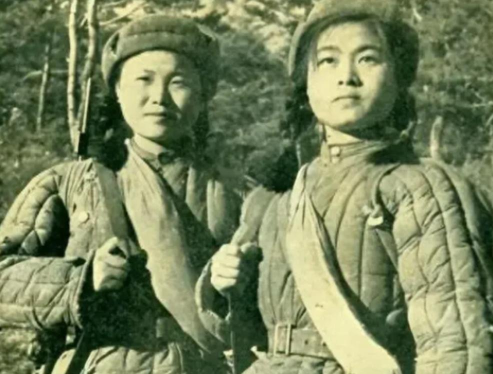 1933年，许世友听说部队有一位出身武当的女侠，便想要切磋一番，于是他