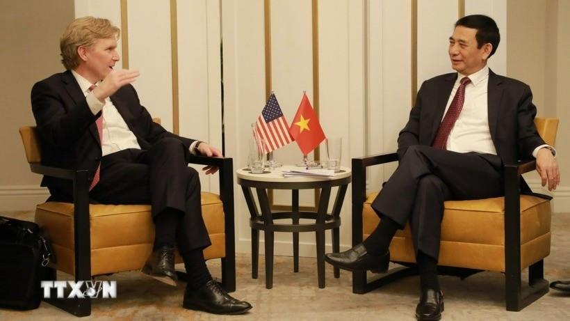 苏林率团访问美国期间，陪同出访的越南国防部长潘文江，在双边军事会晤环节遭遇明显降