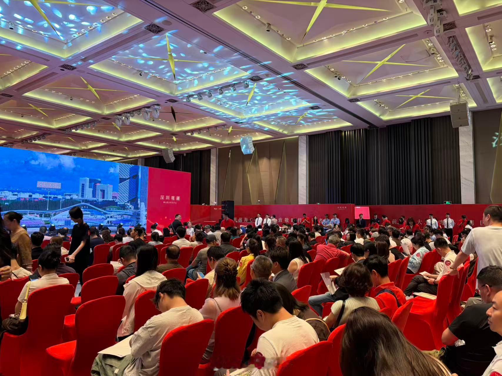 188平15楼算2768万折后2518万，单价13.3万258平15楼算4057