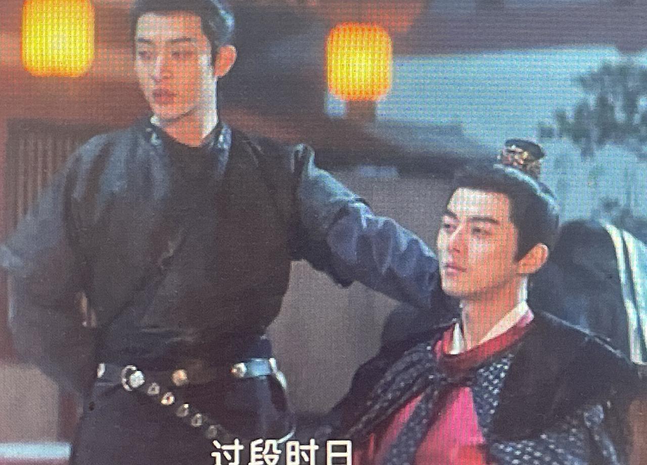 《长安二十四计》第八集揭示了一个充满矛盾与动荡的剧中世界。废帝的内心世界令人揪