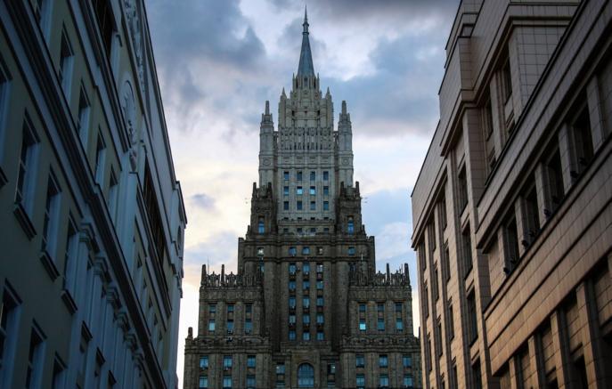 俄外交部要求美方就马杜罗“被带离”委内瑞拉作出澄清声明指出：若美果真武力押