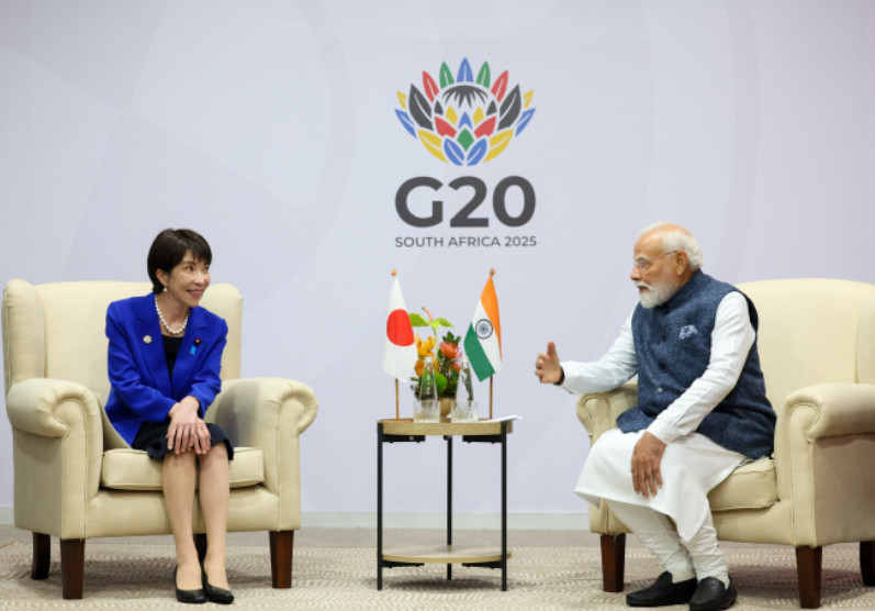 高市早苗与莫迪，这表情也是绝了！连日本网友都看不下去了。2025年11月，在南非