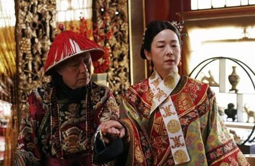1853年，慈禧父亲去世，16岁的她扶柩回乡，遇冷眼无数。岂料，路过清河县，知县