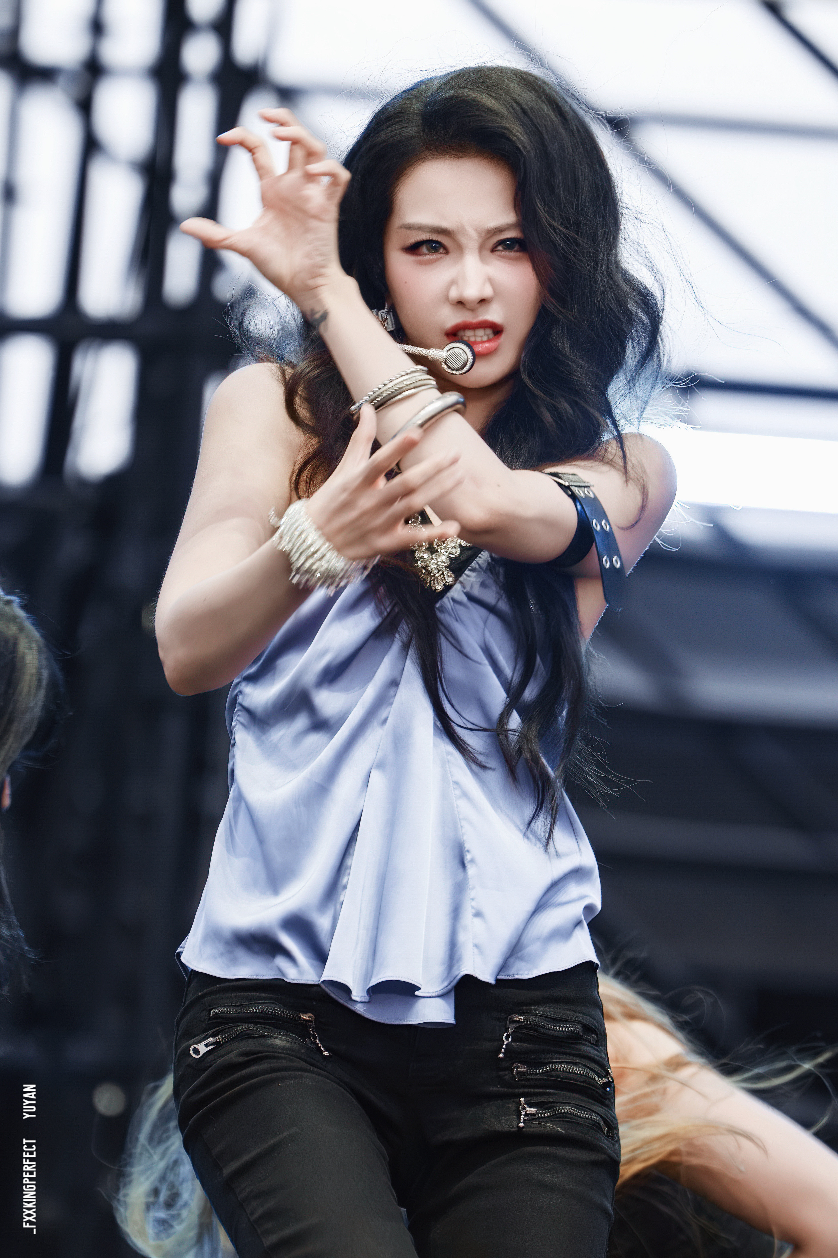 喻言🦁喻言加盟古城音乐节.喻言榆野岛巡演记夕阳都美不过你📸202