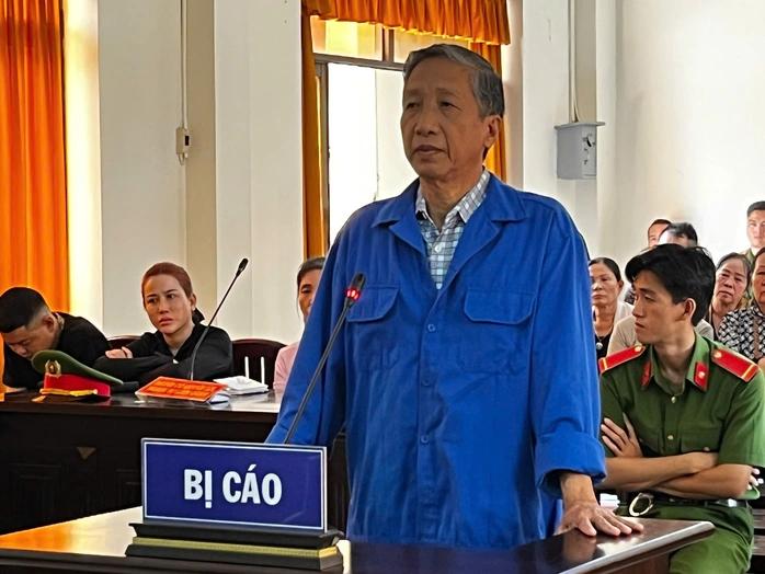 越南富国市前警察局长及其“养妹”受审有新进展据检察机关称，从2021年11月至