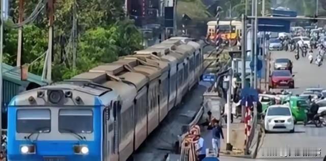 越南这次是真的服软了，直接表示不要中国的技术了，只要中国能来修就行。一开始越