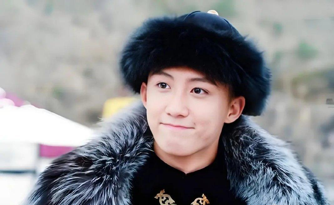 真的很好奇黄景瑜什么时候能演一部古装