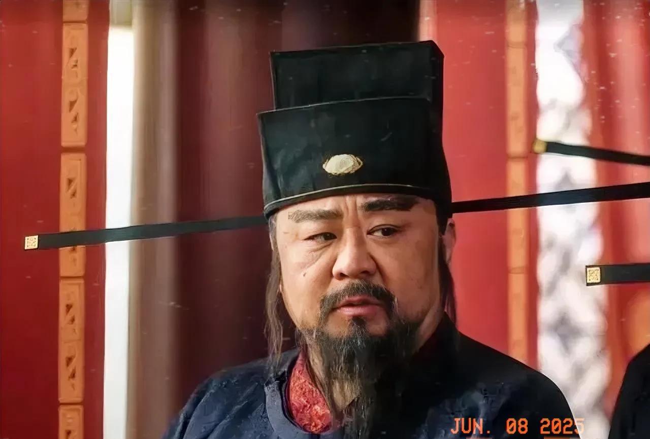 宋真宗赏赐了一壶酒给宰相王旦，叮嘱回去后务必和家人同饮。王旦回去打开酒壶，发现里