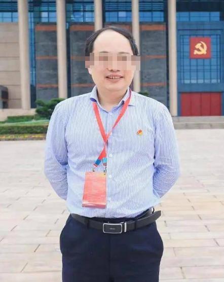 惊掉脑袋！博士导师还能做假！学生知道崩溃了！郭伟这件事有点复杂。高中