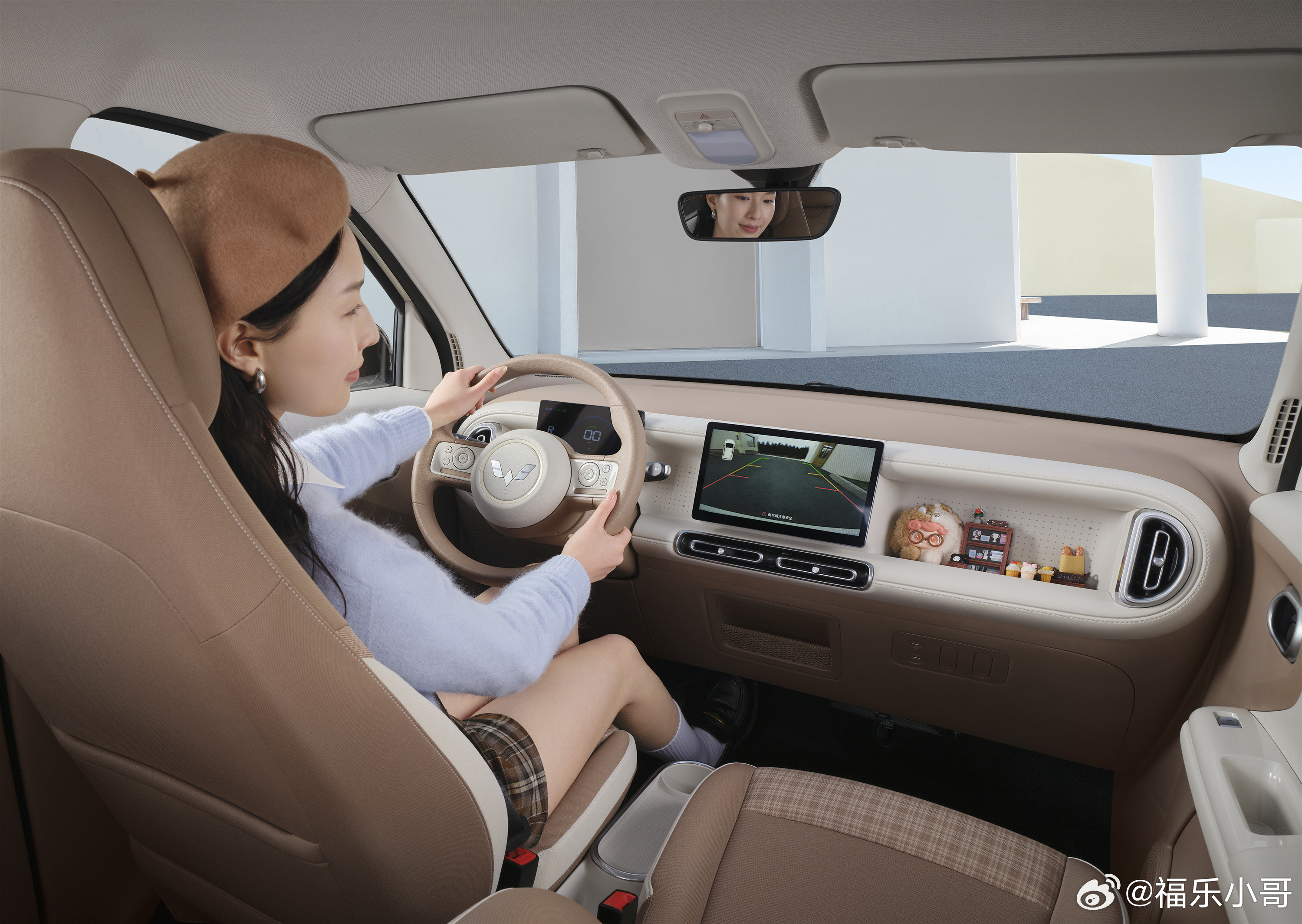 第五代宏光MINIEV珠海上市，置换补贴4.28万起太香了！四门四座布局彻底解决