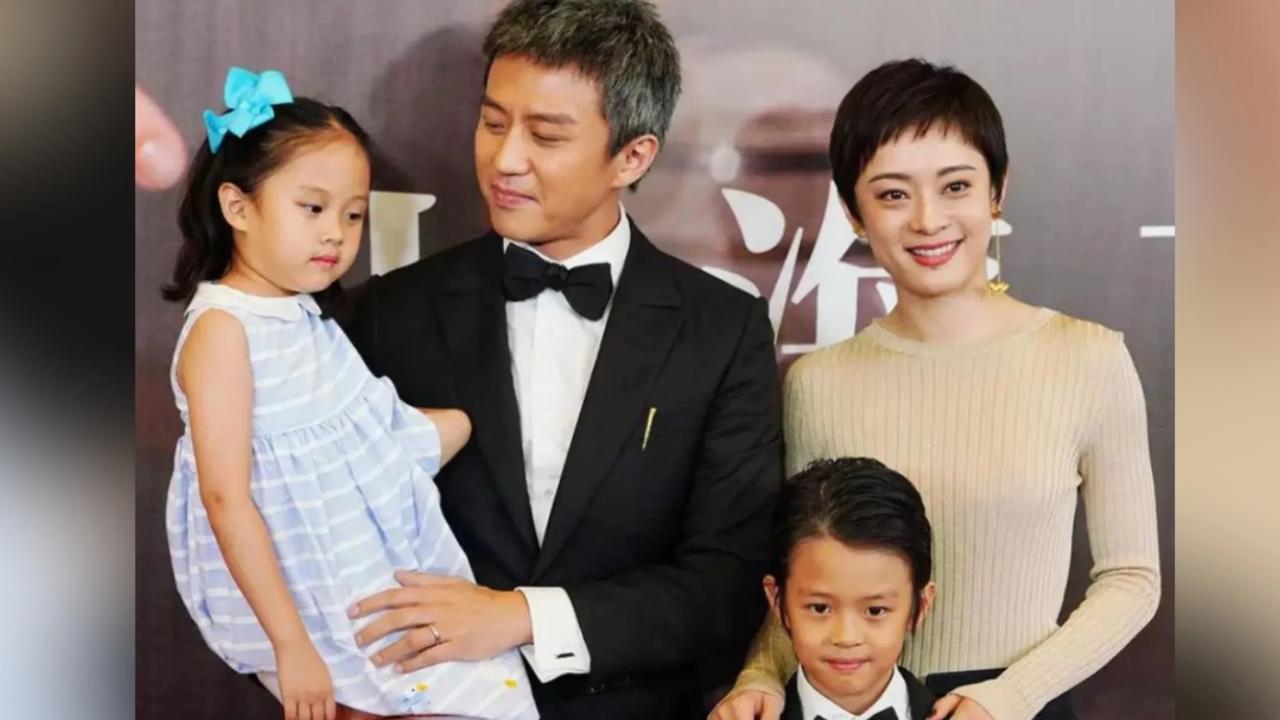 孙俪邓超时隔5年再拍全家福，本以为能拍出“岁月静好”，结果超哥表情管理大崩盘，不