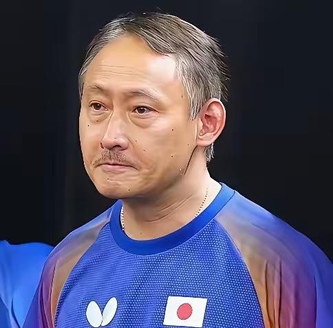 原来对张本宇有意见，查了他的信息后，我选择闭嘴。张本宇，一直处于争议中。他原籍
