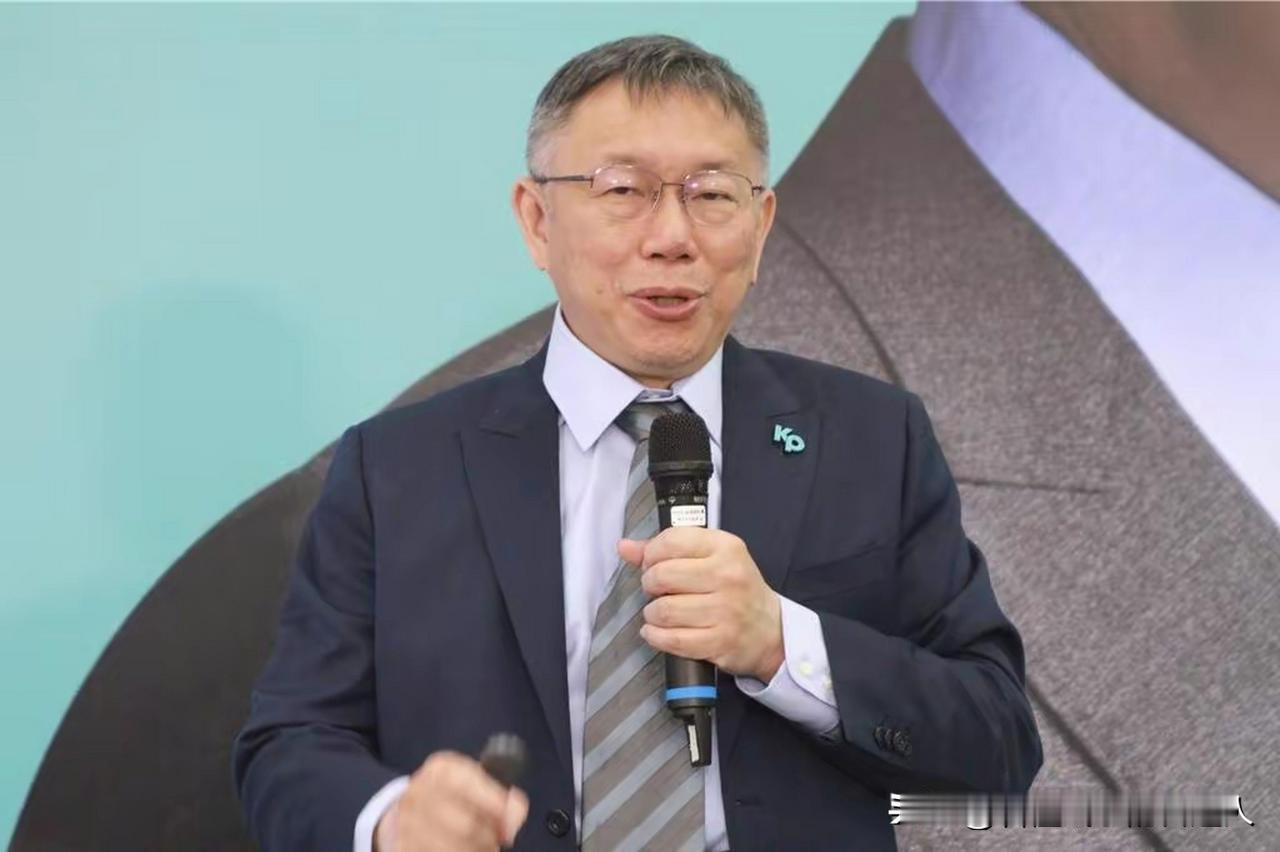 黄国昌在新北召开倒戈记者会，全面封杀柯文哲的军购指令！很多人以为民众党内部只是路