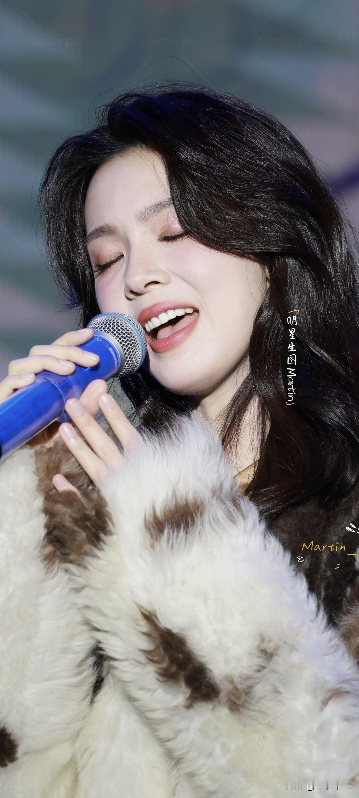 陈瑶生日会舞台生图高清美貌送达，瑶妹好甜好甜～