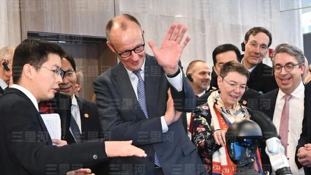 当默茨看见中国机器人