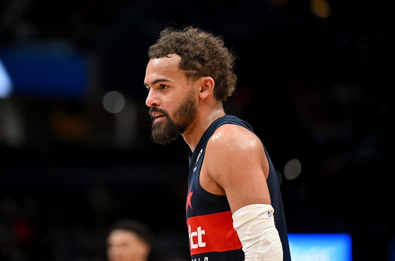 状元出炉！奇才拿下AJ-迪班萨模板麦迪的超级得分手看NBA上咪咕视频，NBA