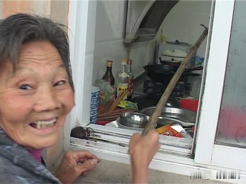 河北邢台灭门案今日邢台隆尧县法院开庭今年6月22日凌晨五点左右范某因邻居在