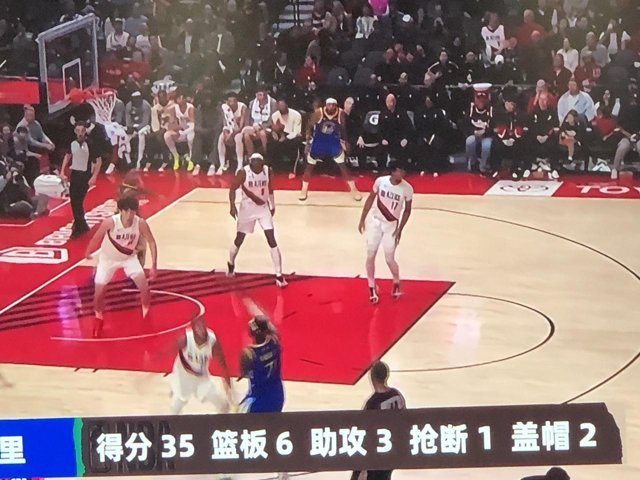 没有运动能力的球员根本无法打nba！以克林根的速度和防守，在开拓者队八人得分上双