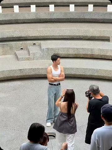 郭涛儿子应该走阳光硬汉路线，现在很缺。​​​