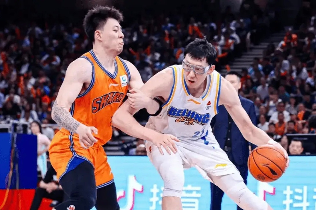 上海久事拿下g1，如果有啥需要加强的，就是最后一节的轮换，四个外援全都上一遍，跟