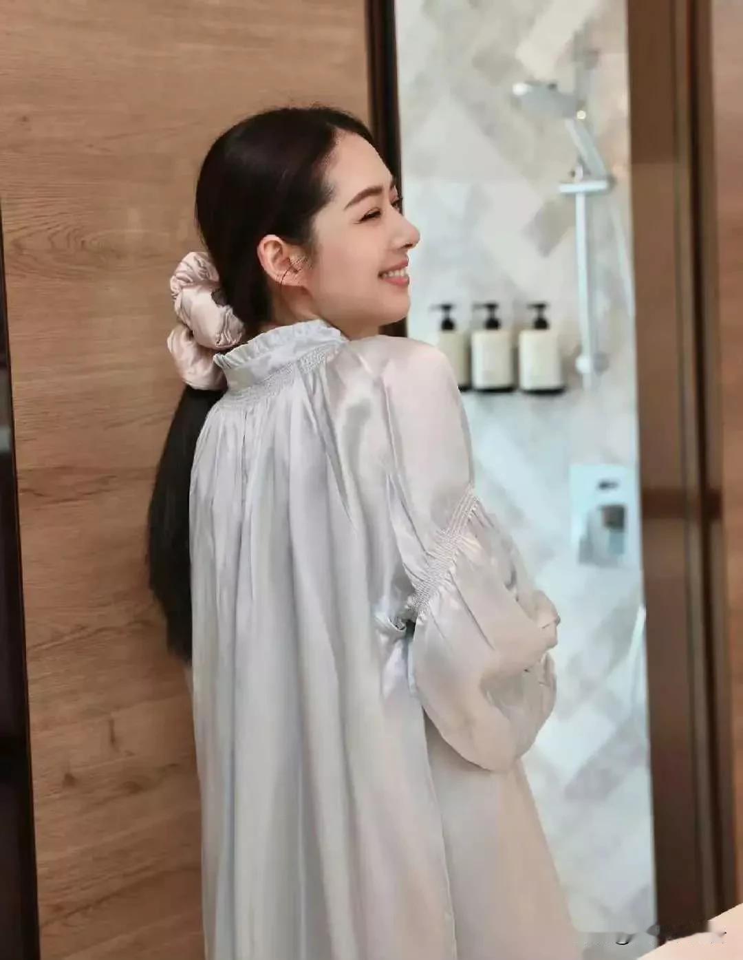 你以为人家在炫富其实这只是人家的日常穿搭