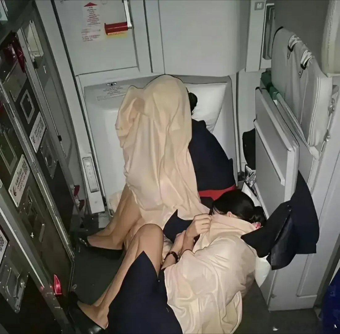 这是空姐的休息室，我是万万没想到的！
