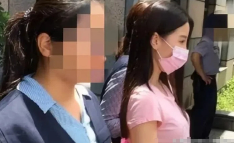 吉林15岁女孩趁父母不在家，邀请男同学来家里玩。不料，半夜父亲突然回家，担心被责