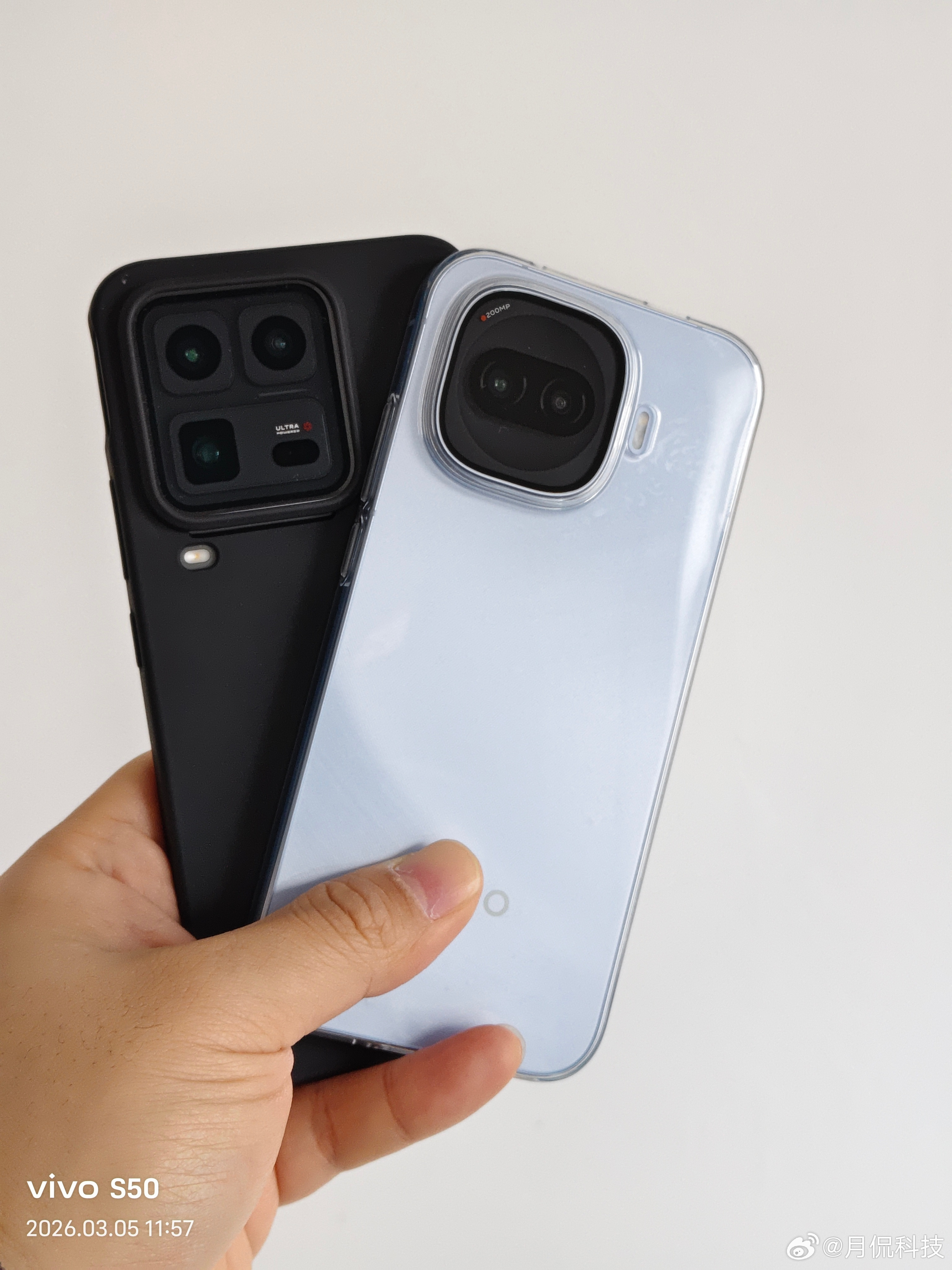 我的第一款iqooneo5还在发热，到最新的iqoo15ultra持续征战