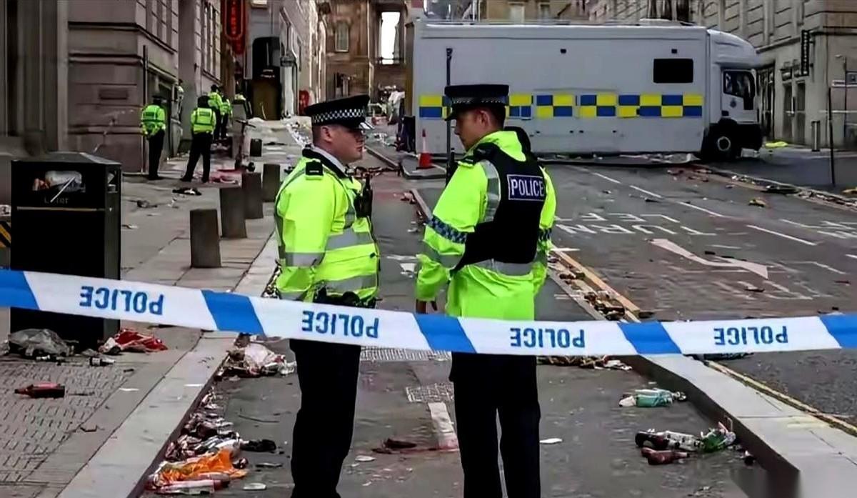 我跟你说，最近看到个事儿，真是又好气又好笑，还有点心酸。几千个前两年兴冲冲跑去