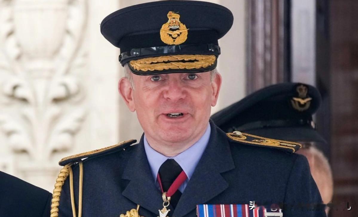 英国空军司令表示，英国必须做好与俄罗斯作战的准备！英国真敢嘛？12月16下午看