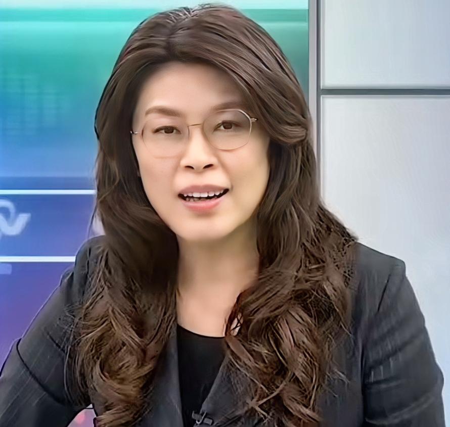 郑丽文深藏不露，令同胞一身冷汗。郑丽文嘴上天天说要和大陆讲“地位对等”，转