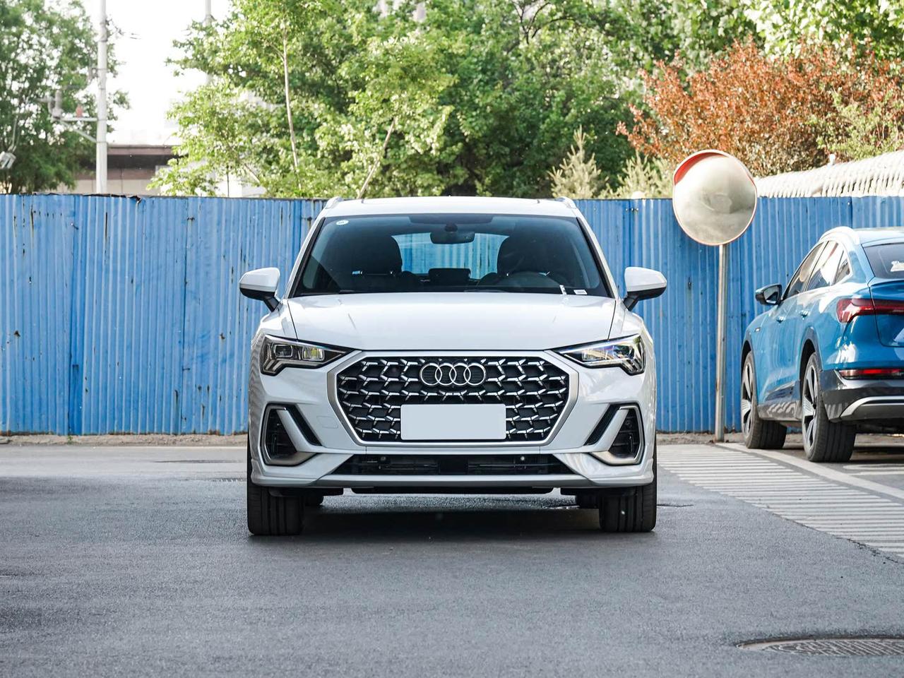 从落地28万到裸车15.98万，奥迪1.5T紧凑SUV，年轻人捡漏捡到宝！看到这