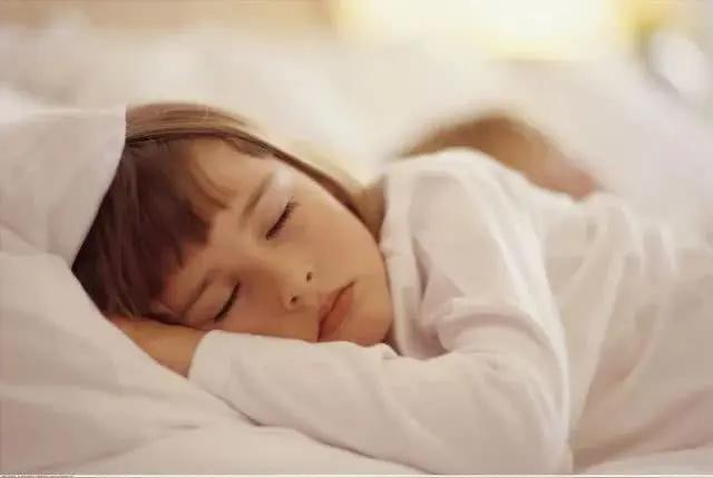 一直有个疑惑？就是在我看来，睡眠从来不是时间长度的问题。不对，严格意义上说，睡