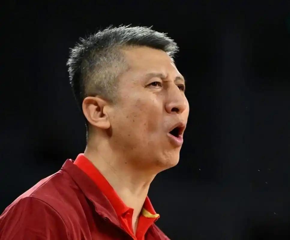 如果郭仕强不再担任主帅，谁适合执掌中国男篮？我筛选出5位人选，都具备执教的可
