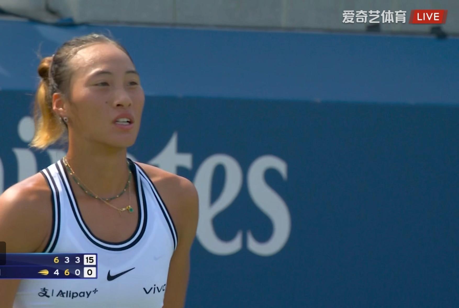 郑钦文vs普里丹金娜决胜盘3-0，这三局两人基本都是硬碰硬，小郑打出了久违了的