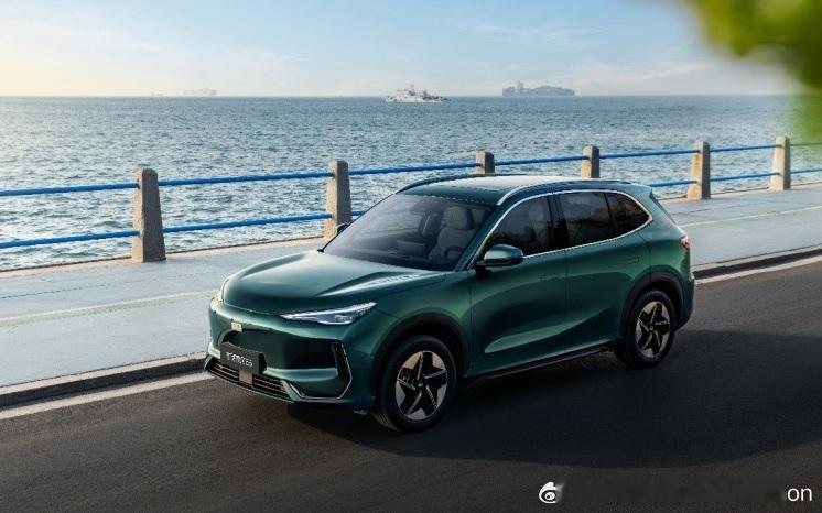 【2026款吉利银河E5长续航正式上市，售价10.98万元起】7月24日，202
