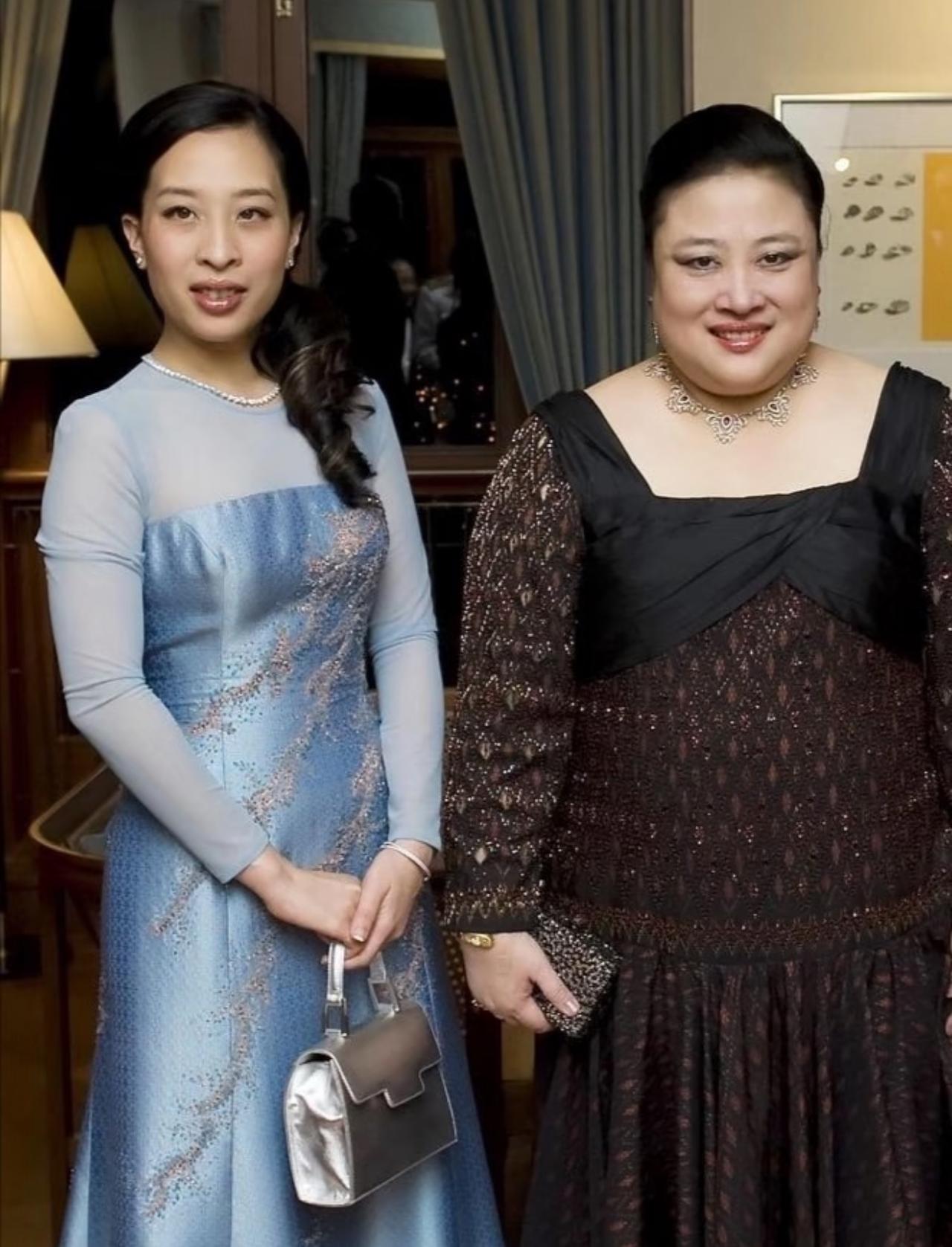 泰国皇位争夺战的终极悬念，今天终于画上了句号。泰国王室发布正式公告，国王哇集拉隆