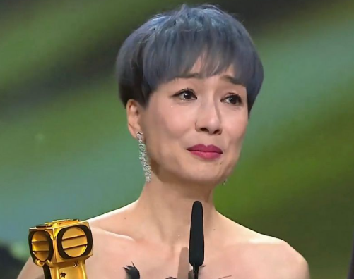 江美仪表示到今时今日我都不知道得罪了谁什么情况我没有钱的老爸，家里也没钱，也没