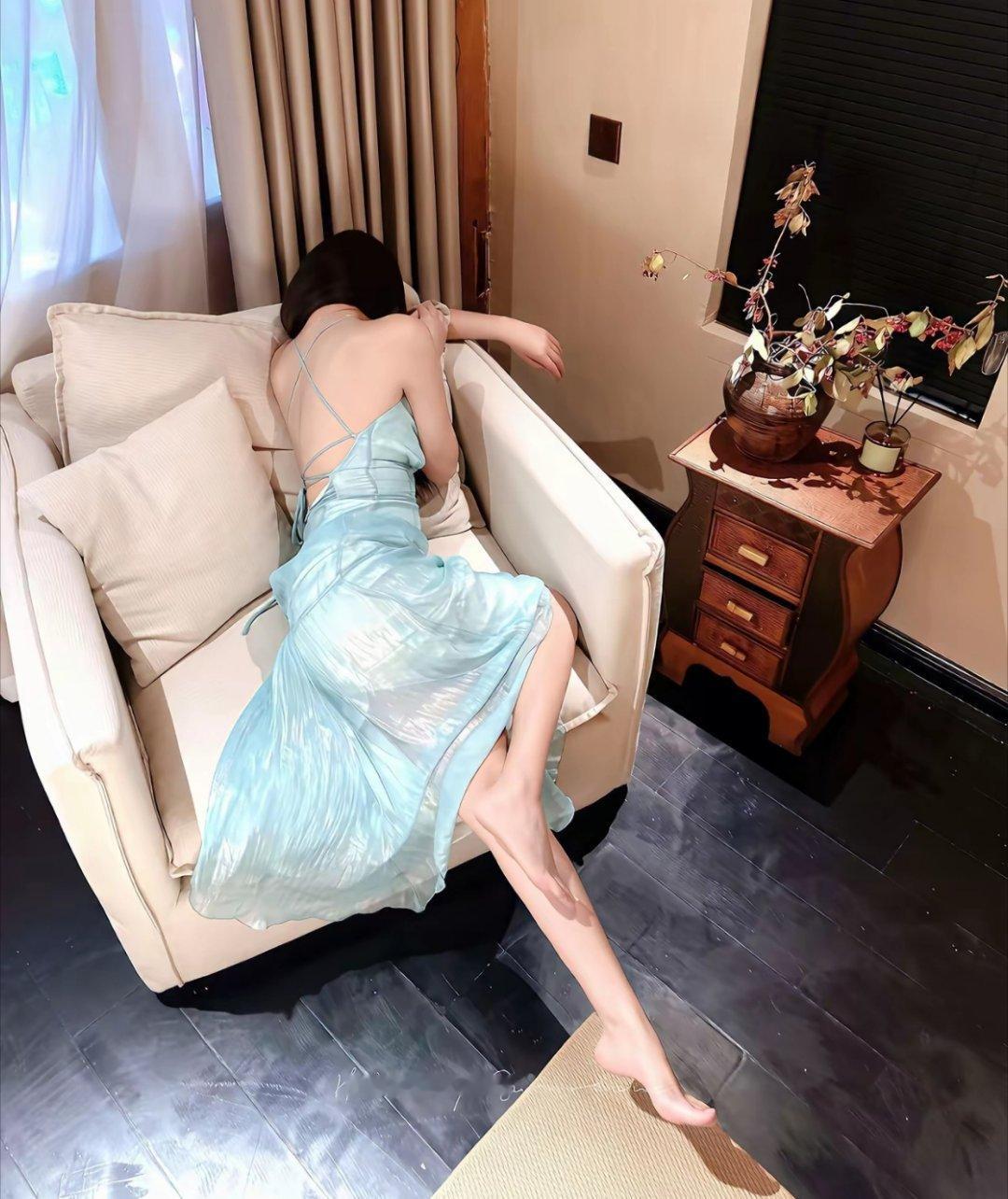 还说白酒两斤半，啤酒随便灌，怎么才喝一杯就醉？