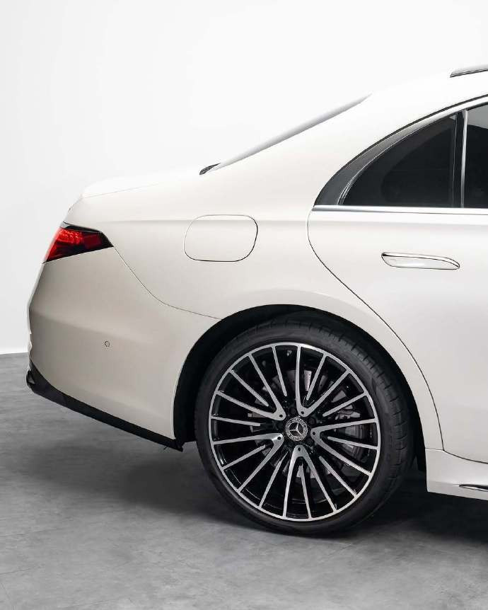 奔驰S5804MATIC这台旗舰太顶了！4.0TV8+48V轻混，零百4.3