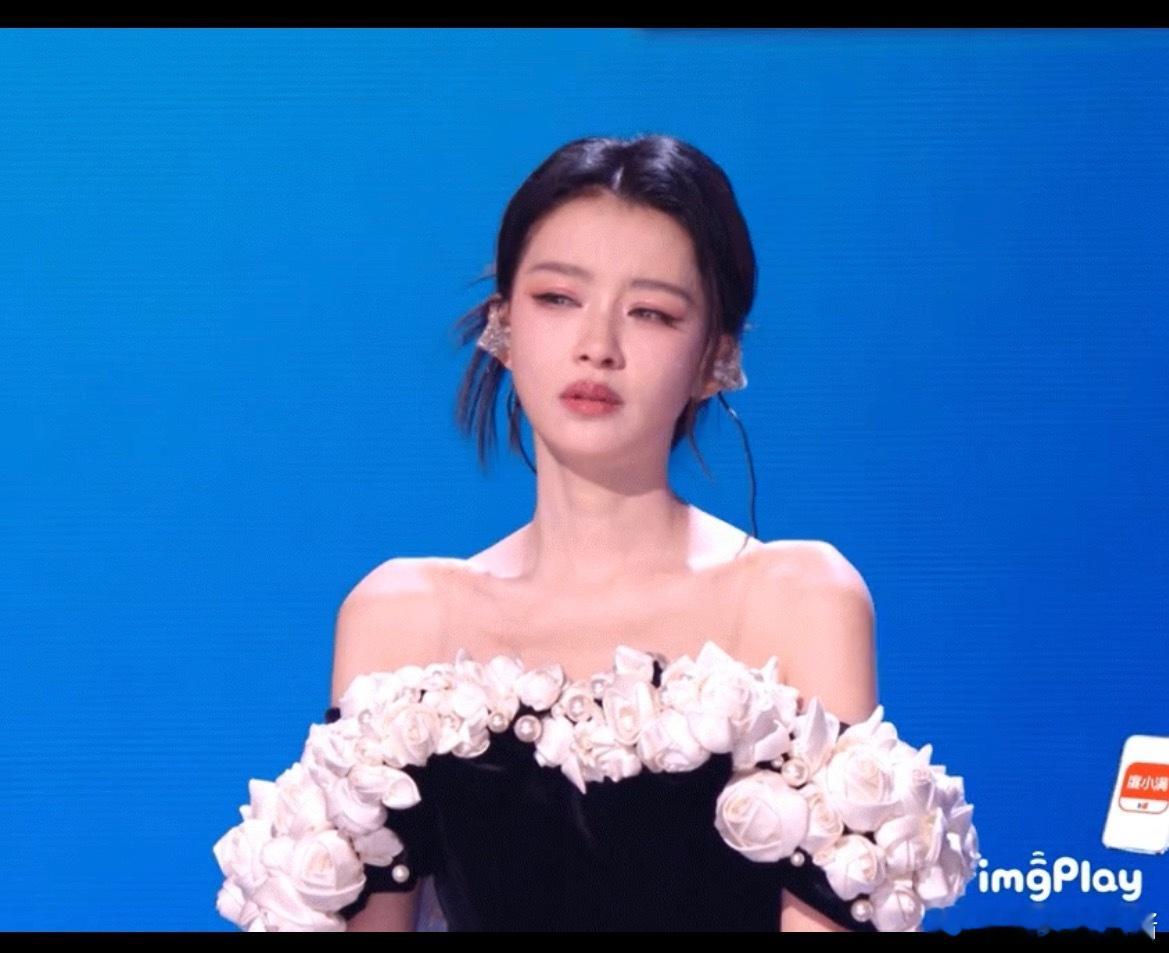 孙怡送了个白眼给🥭，为什么还要队长念啊……太过分了吧