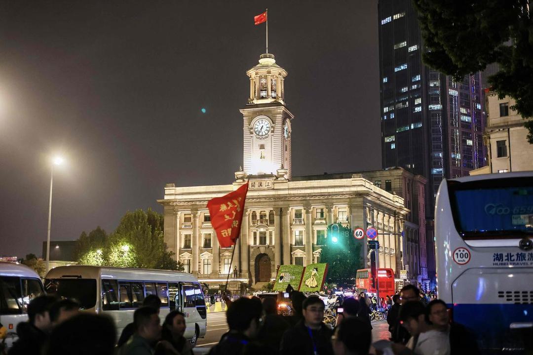 武汉以全国第二的城市IP综合实力入选“活力之城”，彰显高质量发展硬核成效。其