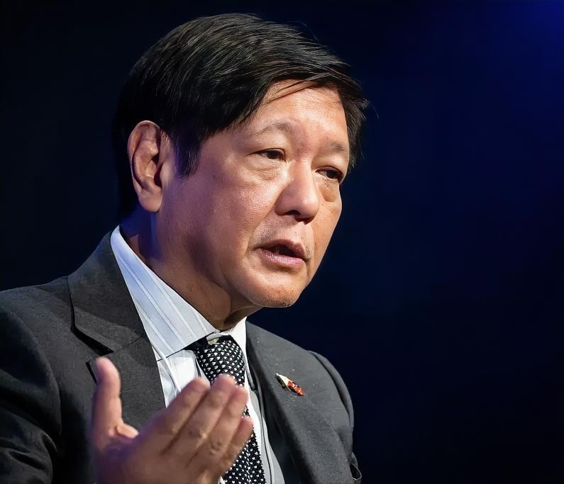 小马科斯可能没想到，他们刚刚向联合国提交黄岩岛所谓领海基线海图，却不料被中方连出