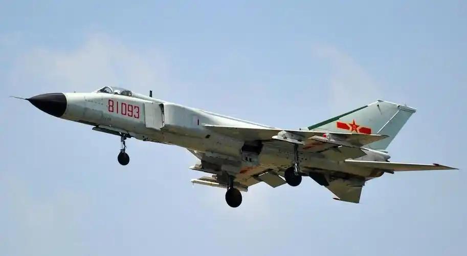 歼20试飞时，大清亡国还不到一百年。记得原来军坛盛行一句话是评论坦克的：如果我可