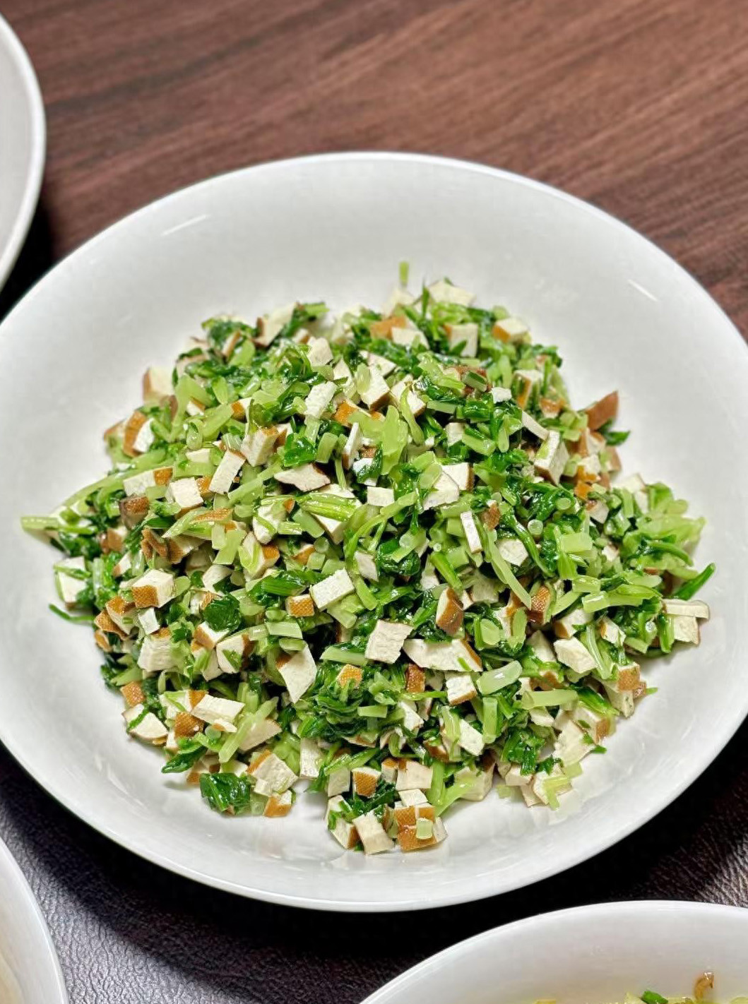 🌿春天3种“野草”是宝！中老年常吃，清热又活血春天田间地头的野菜，看着不起眼