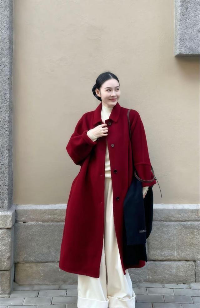秋冬穿搭爆款公式没那么神往年“软材质＋宽线条今年已不够用科技保暖方面石