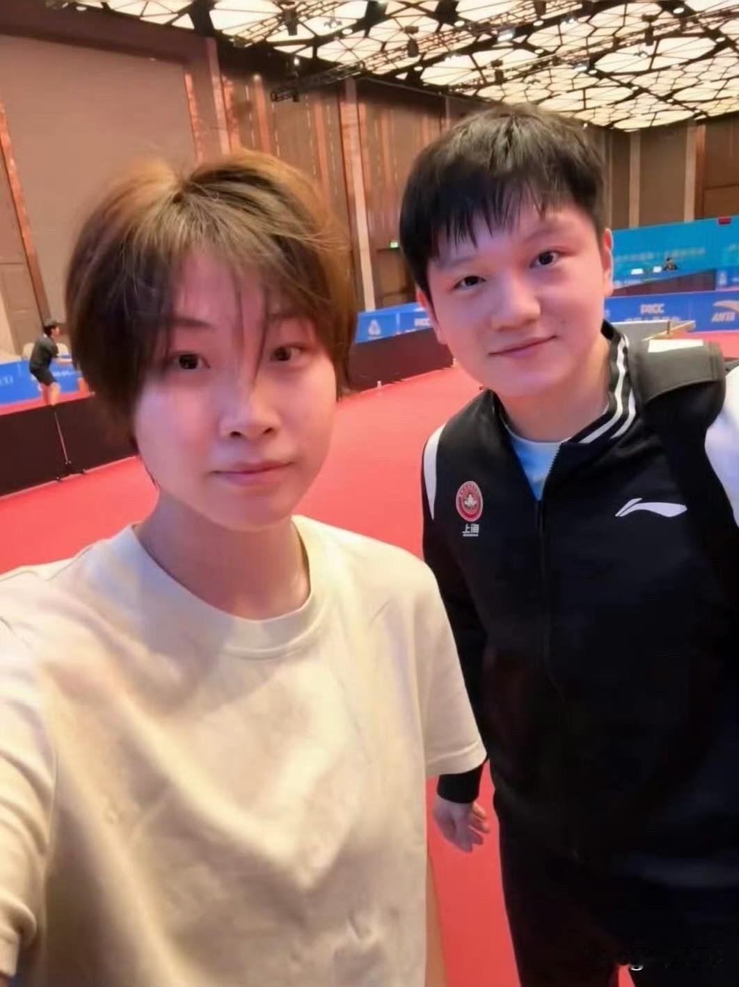 周冠达在节目中说，他几年前一个人在国外采访樊振东，采访完了结果发现没按录制键，他